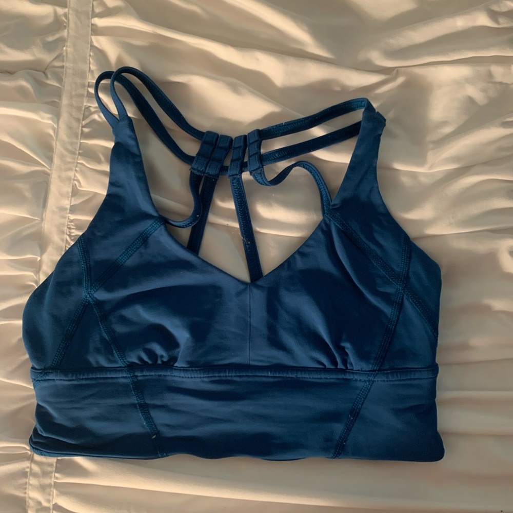 Lululemon Sports bra size 4
